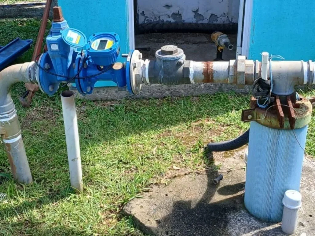 Casan instala novos medidores para combater perdas de água no sistema de abastecimento de Garopaba