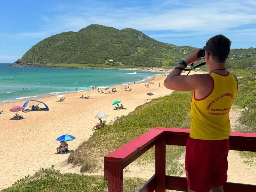 Postos guarda-vidas entram em pós-temporada nas praias de Garopaba e região; veja mudanças
